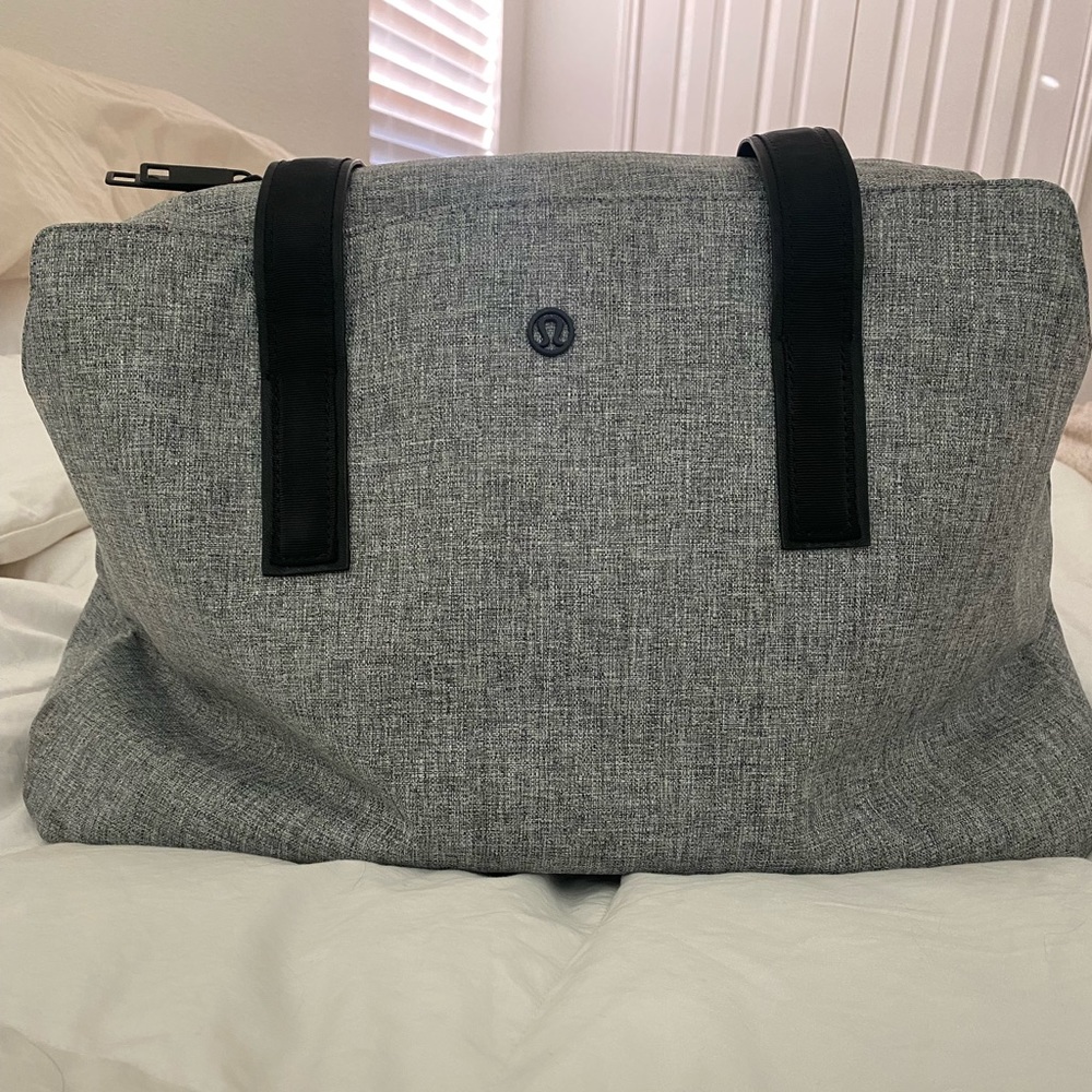 Lululemon go getter bag